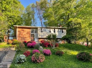 7826 Glenister Dr, Springfield, VA 22152
