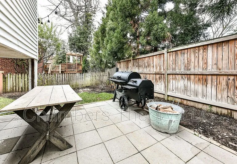 2705 Russell Rd — Photo 26