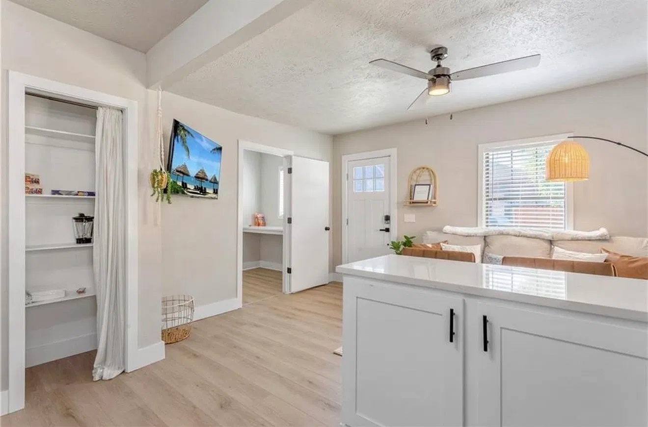 3111 N Shartel Ave — Photo 2