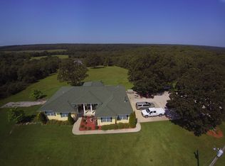 334 Safari Trl, Macks Creek, MO 65786