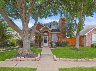 710 Chippewa Ln, Grand Prairie, TX 75052