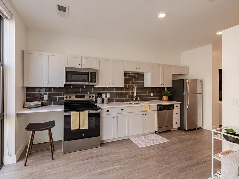 Industry Columbus Apartments — Photo 8
