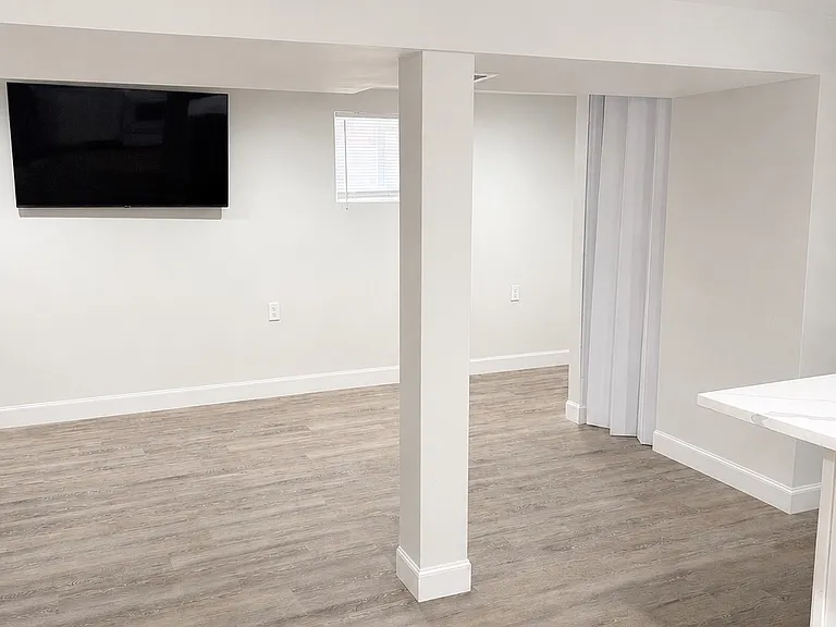 5347 N Mont Clare Ave — Photo 13