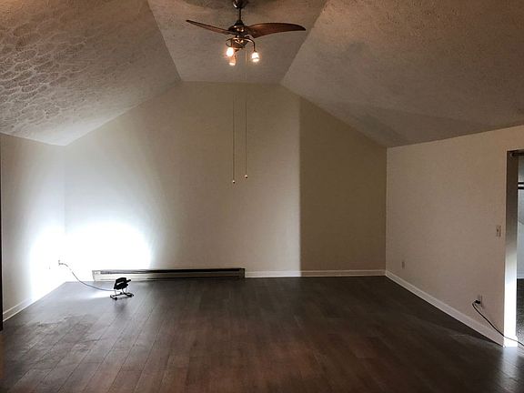 4th image of 1525-1547 E Foxcliff Dr S #1535