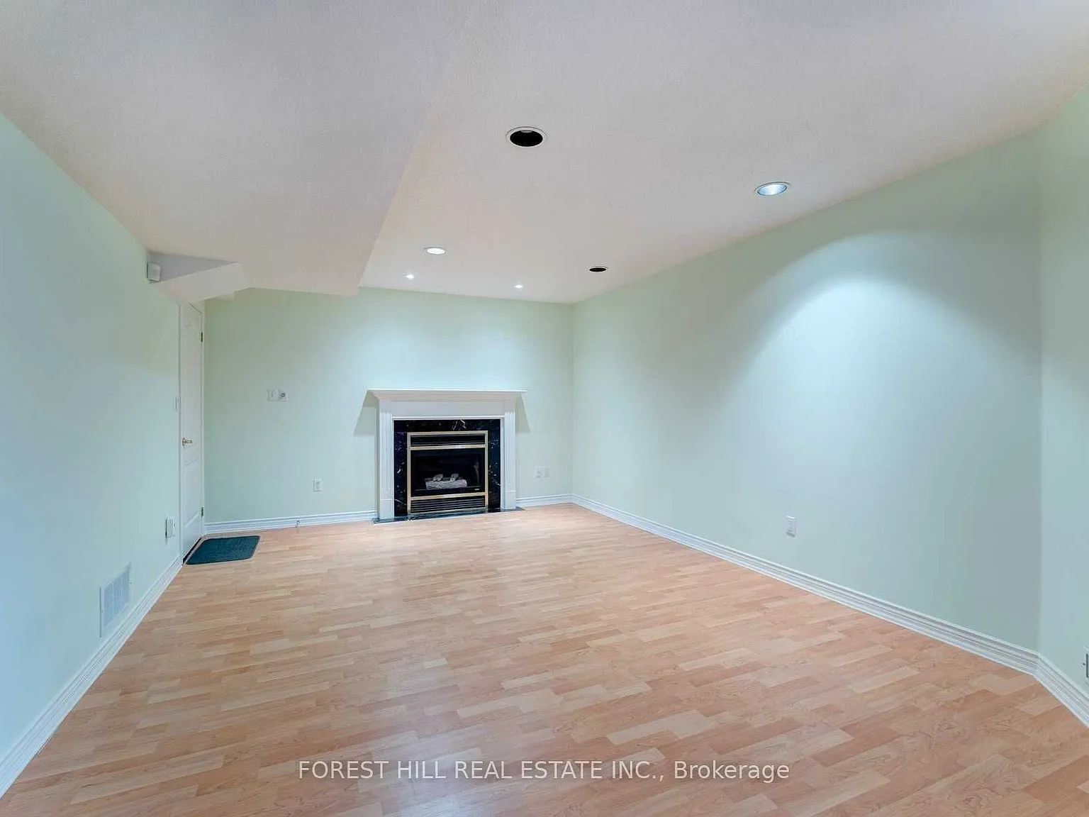 2 bed, $2,300 — Photo 2