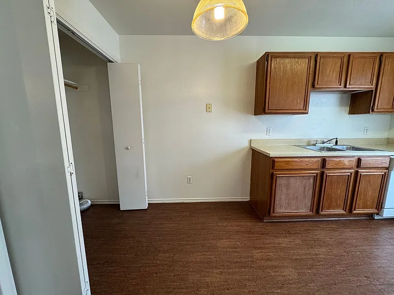 1109 Horizon Dr — Photo 8