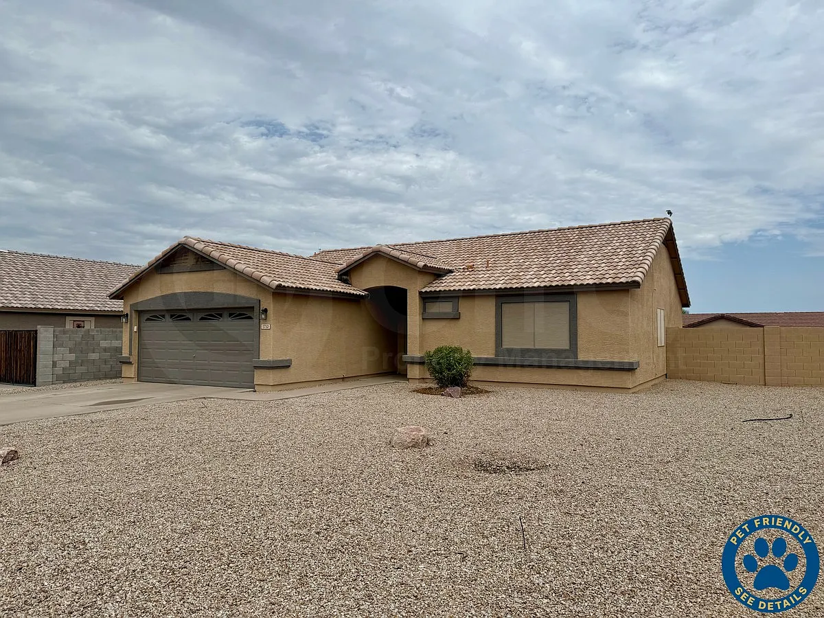 3 bed, 2.0 bath, 1507 sqft, $1,950 — Photo 1