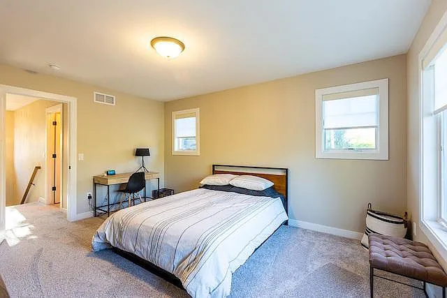 5200 Lake Mendota Dr — Photo 17