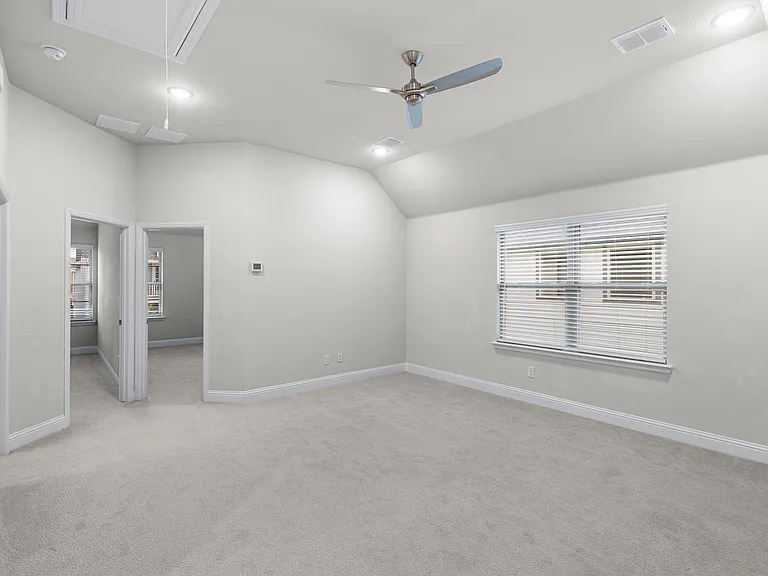 4123 Curtiss Dr — Photo 23