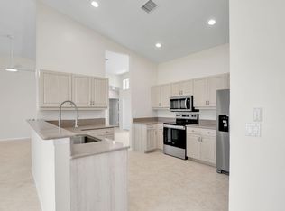 7335 Mill Pond Cir, Naples, FL 34109