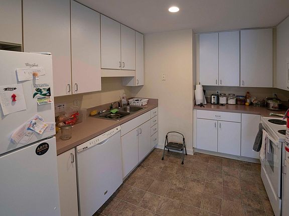 Fully Equipped Kitchens with Lots of Cabinets!