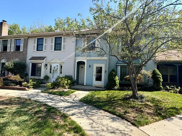 6 Claridge Ct Unit 4, Freehold, NJ 07728