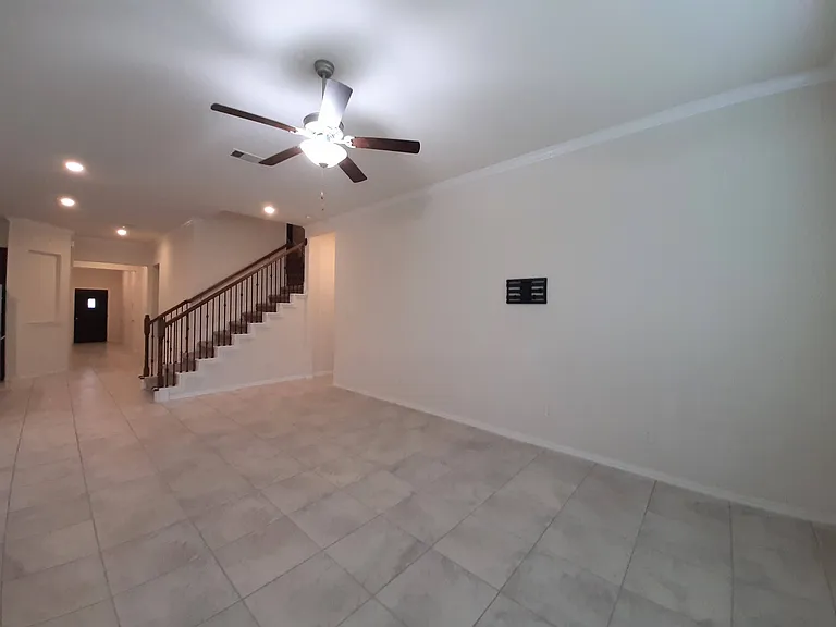 1514 Ancient Oak Ln — Photo 36