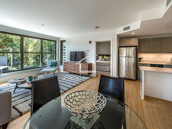 3rd image of 90 Malvern St #50