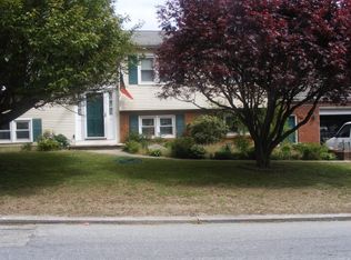 105 Woodside Ave, West Warwick, RI 02893