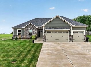 20821 S Jefferson Pkwy, Pleasant Hill, MO 64080