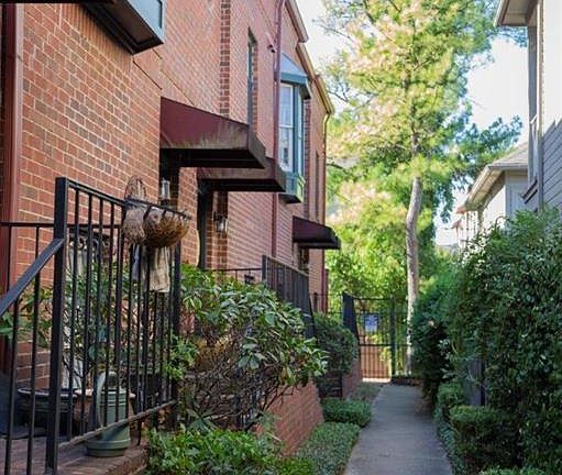 3rd image of 4431 Holland Ave APT D
