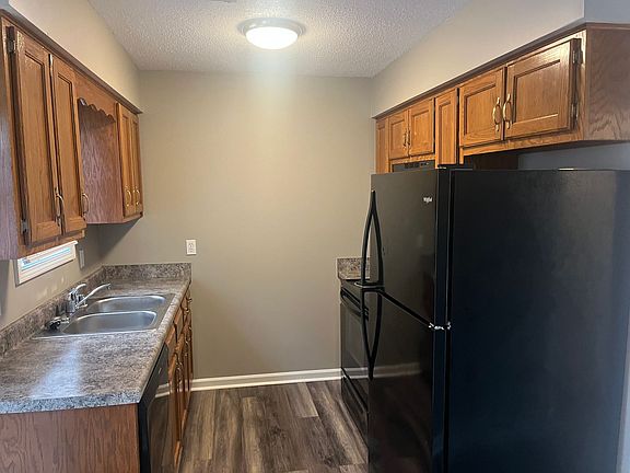 4th image of 1034 Brandy Ln #10