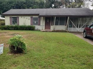 2006 Forrest St, Pascagoula, MS 39581