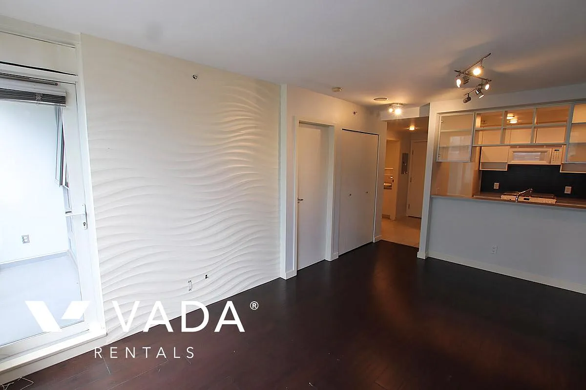 939 Expo Boulevard Vancouver — Photo 3