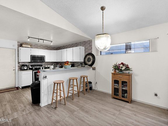 2nd image of 8827 W AMELIA Avenue
