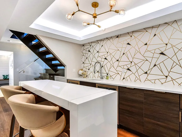39 Montauk Ave — Photo 15