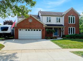 795 Walton Ln, Grayslake, IL 60030