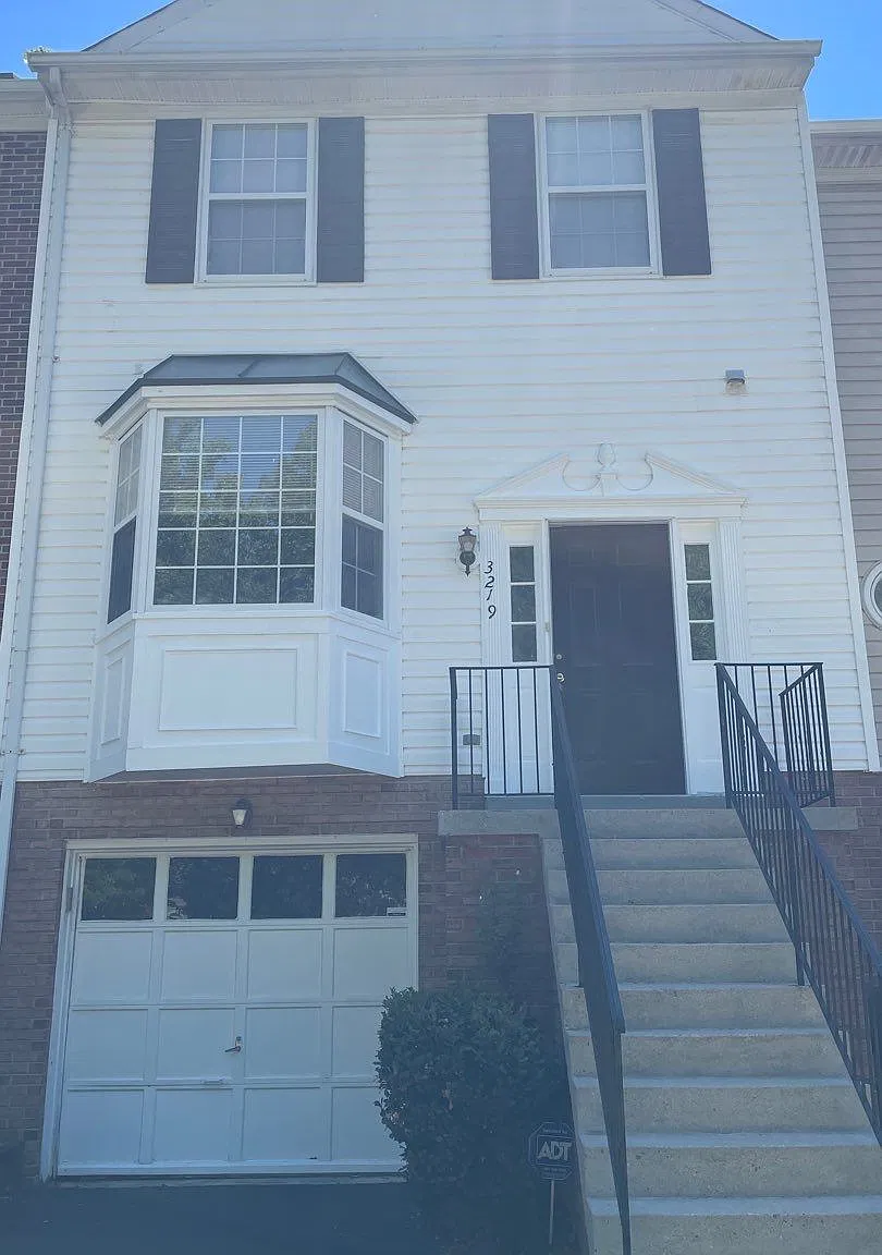 3 BD 2.5 BA Townhome in Bowie! — Photo 1