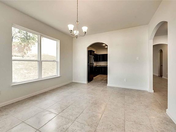 5th image of 713 Juneberry Ave