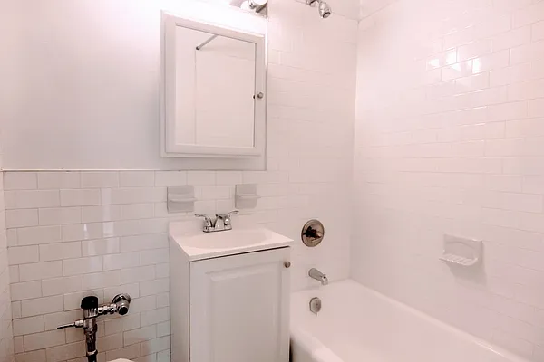 Rented by GPA Realty | media 10