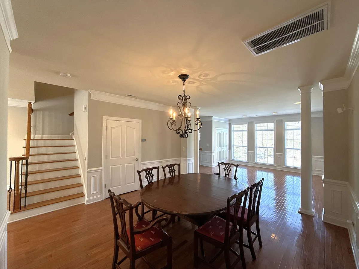 Building Photo - 2613 Huntman Way