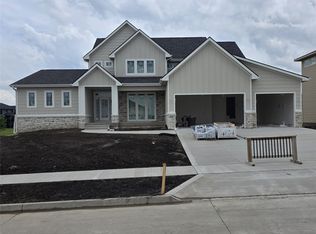 16220 Sharon Dr, Urbandale, IA 50323