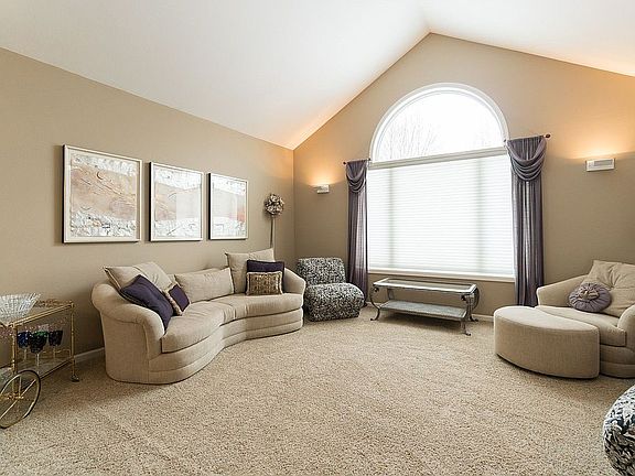 4th image of 2539 Amber Dr NE