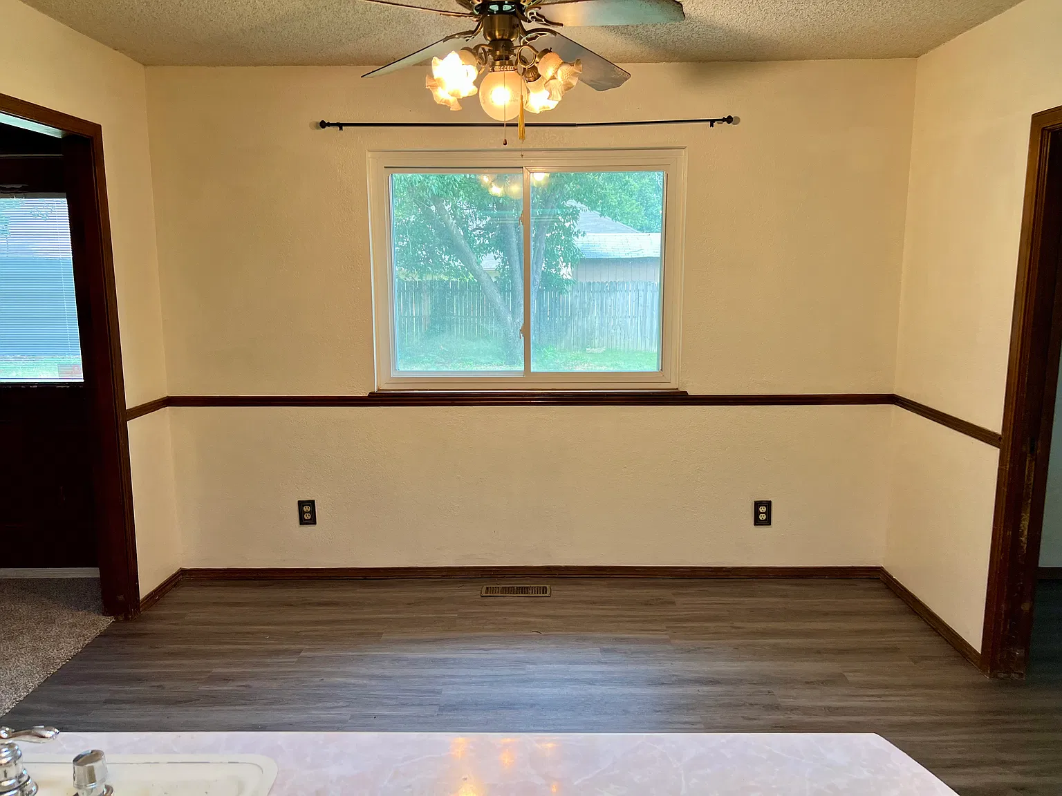 3 bed, 1697 sqft, $1,700 — Photo 4