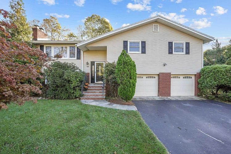 1st image of 50 Loockerman Ave