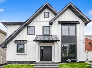 365 Roosevelt Ave, Lyndhurst, NJ 07071