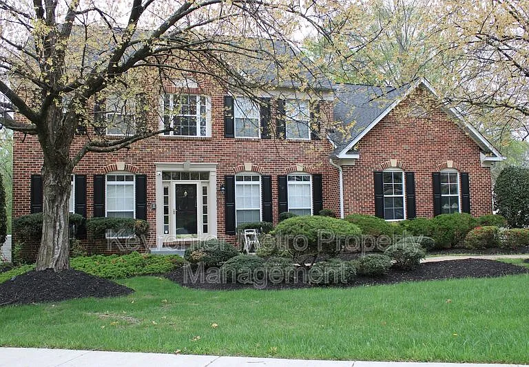 1614 Albert Dr — Photo 3