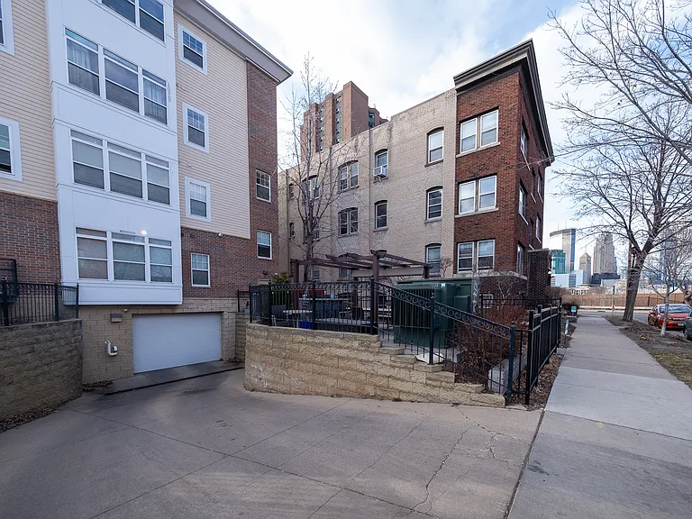 310 E 18th St #202 — Photo 19
