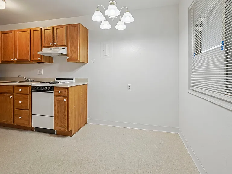 Taylor St Apartment — Photo 5