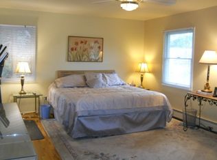 44 Darcy Cir, Islip, NY 11751