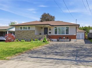 168 Nugent Dr, Hamilton, ON L8H 2N4