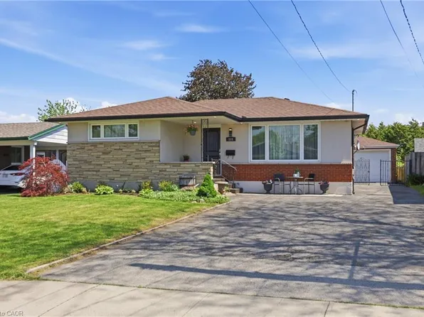 168 Nugent Dr, Hamilton, ON L8H 2N4