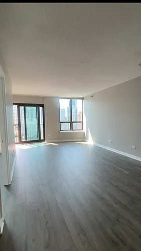 400 N La Salle Dr Photo 1