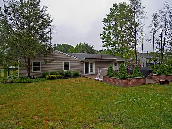 2nd image of 15 Hargrove Dr