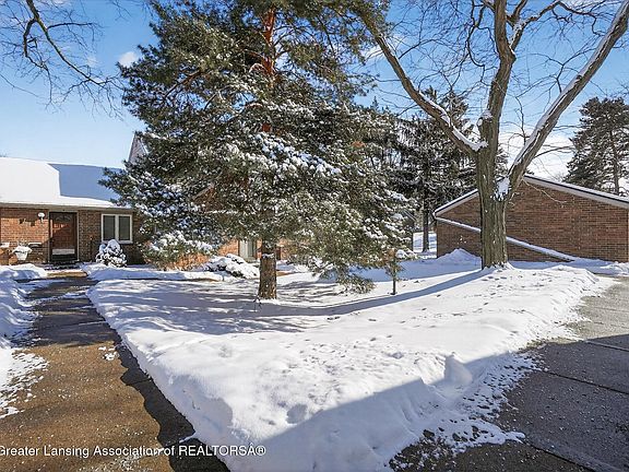 3rd image of 1005 Grenoble Dr Unit F