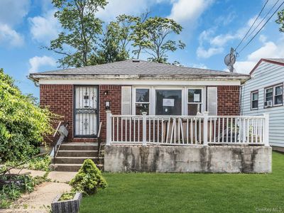 28 Cumberland Avenue, Roosevelt, NY, 11575