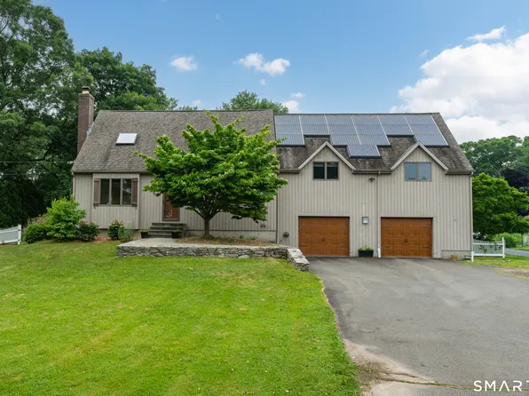 425 Schoolside Lane, Guilford, CT 06437