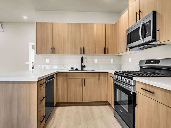 4th image of 1035 S 39th St #A