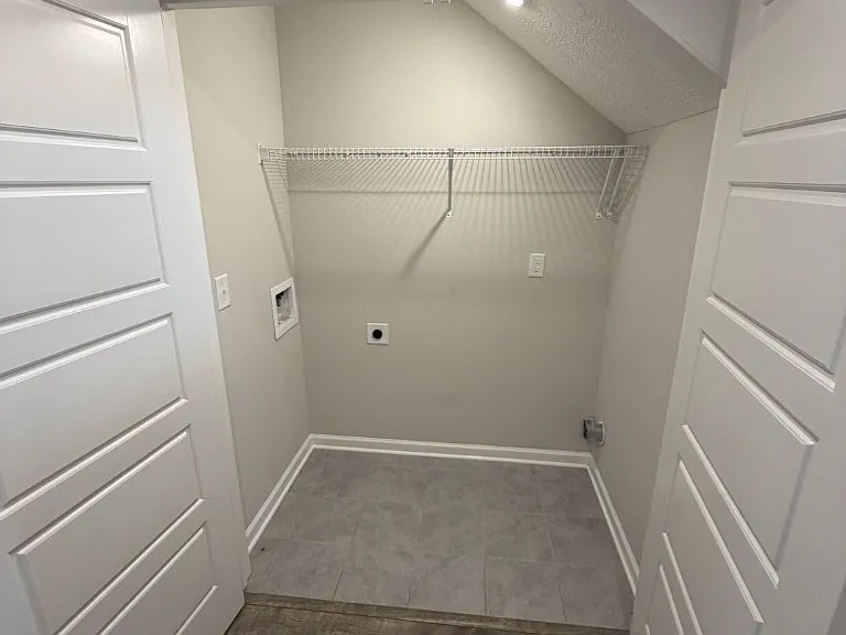 3236 Clemons Cir — Photo 5