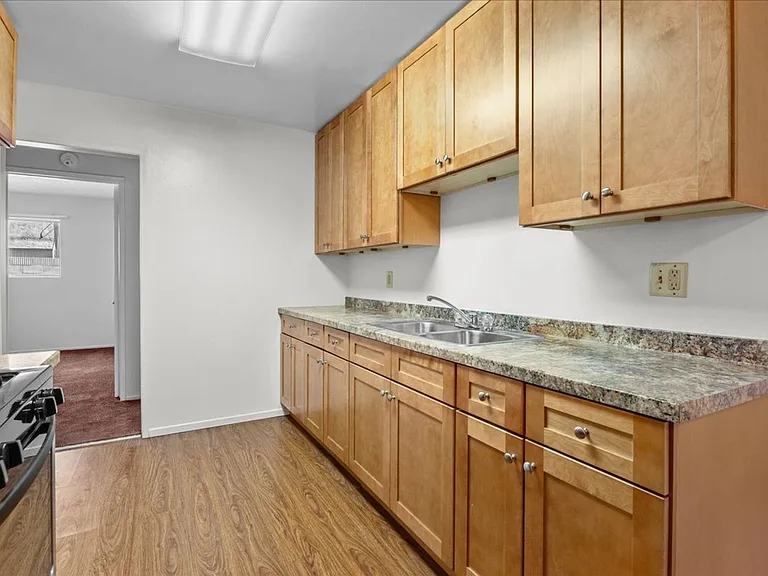 Casa Granada Apartments — Photo 11